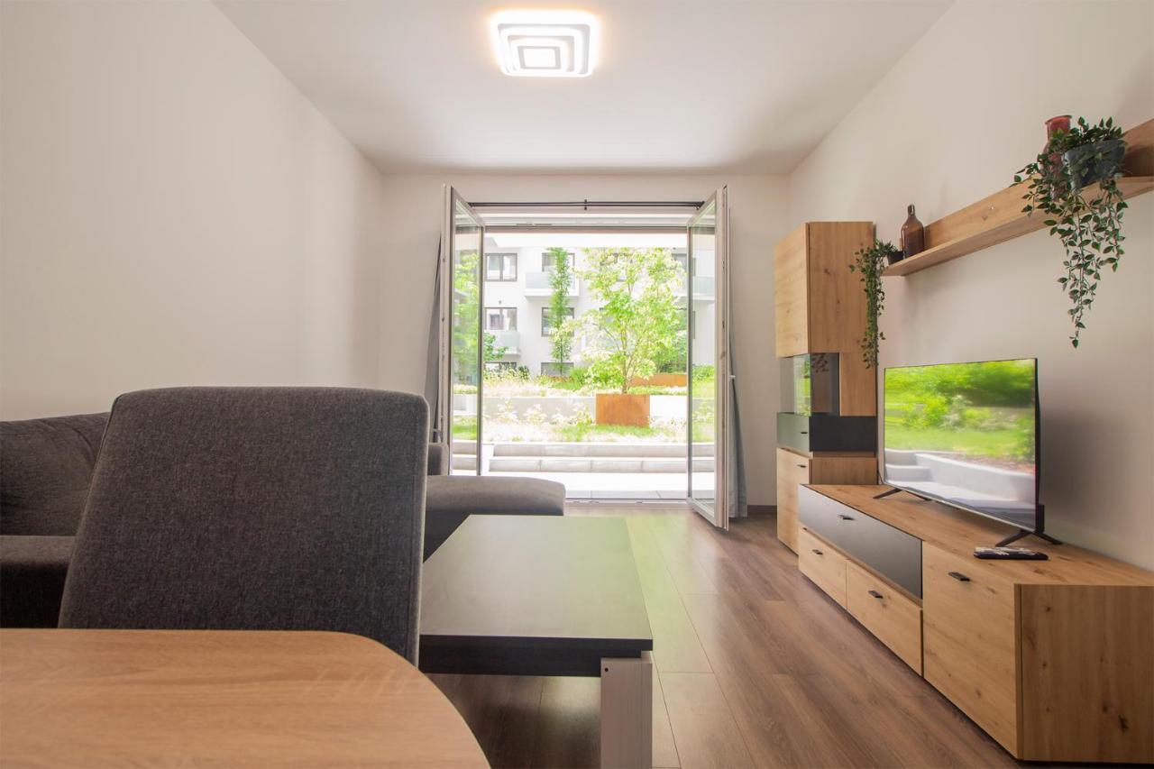 Corvin Modern Two Bedroom Apartment Free Parking Budapest Exterior foto