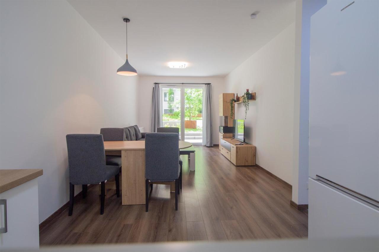Corvin Modern Two Bedroom Apartment Free Parking Budapest Exterior foto