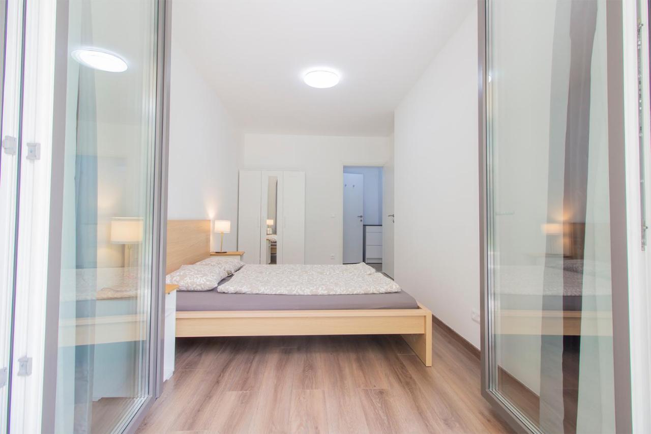Corvin Modern Two Bedroom Apartment Free Parking Budapest Exterior foto