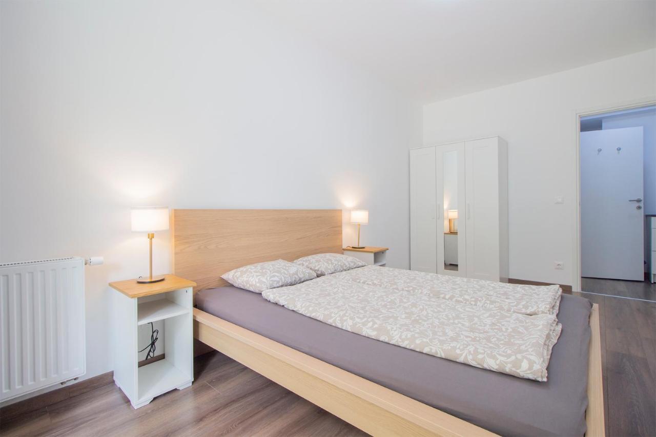 Corvin Modern Two Bedroom Apartment Free Parking Budapest Exterior foto