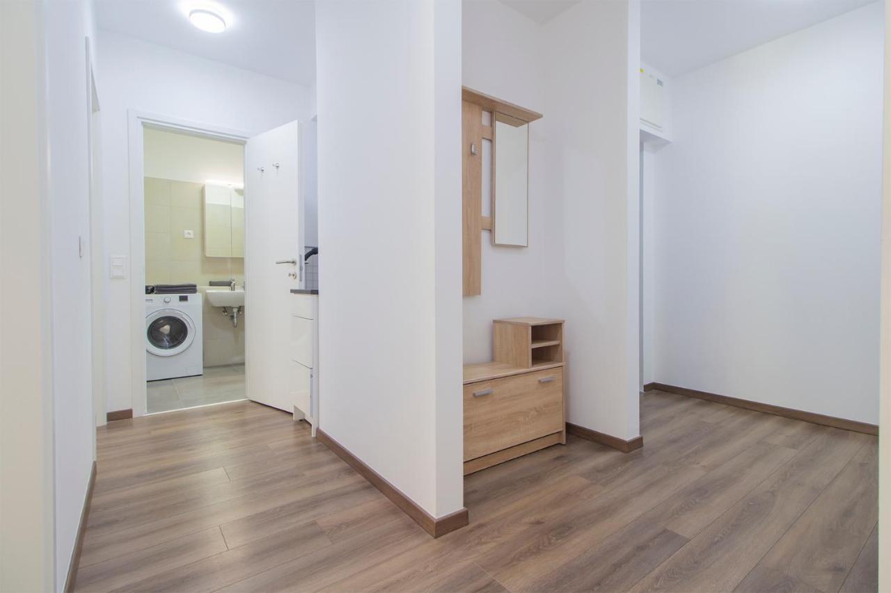 Corvin Modern Two Bedroom Apartment Free Parking Budapest Exterior foto